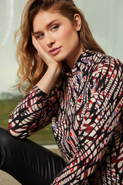 Sunday - Long Sleeve Top in a Bold Black/Red/Neutral Print (6770-6379)