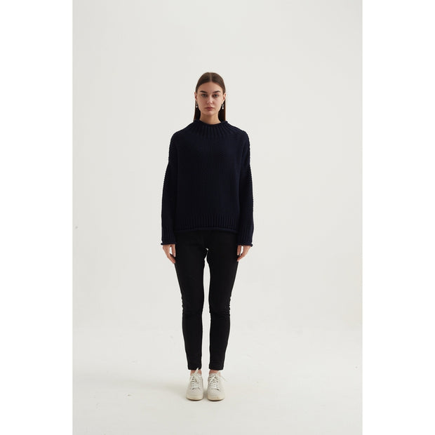 Tirelli - Chunky Knit Jumper with Rolled Hem in Navy (K2730)