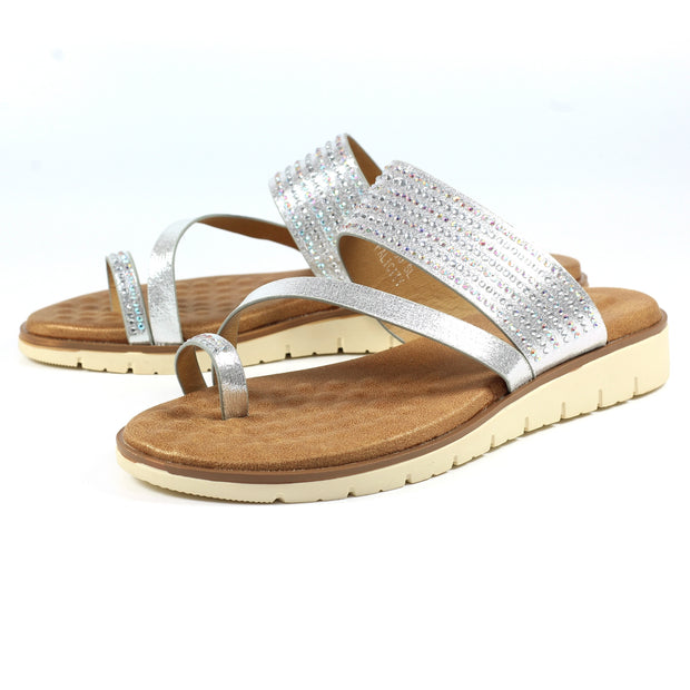 Lunar Shoes - Felicity Toe Loop Mule in Silver