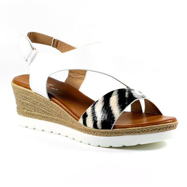 Lunar Shoes - Roam Wedge Sandal in White